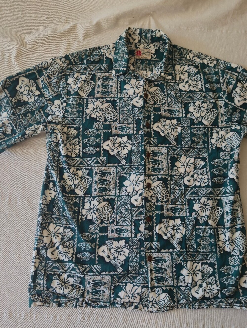 Vintage Hilo Hattie Hawaiian Shirt Made in Hawaii Size Medium